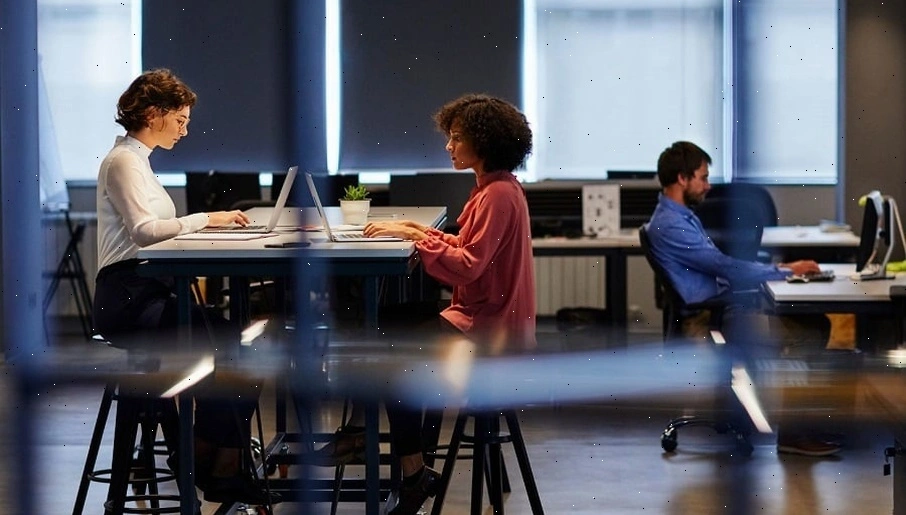 Digital transformation course banner modern training